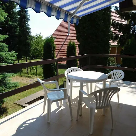 Holiday In Sukoro Velence See 20607 Casa vacanze